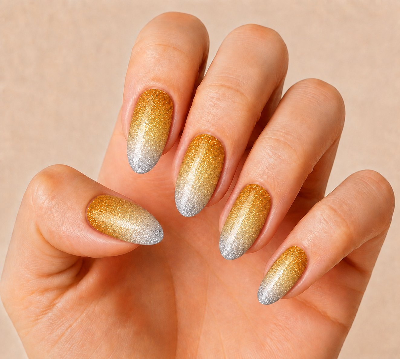 Dégradé d'ombre de paillettes d'or à argent