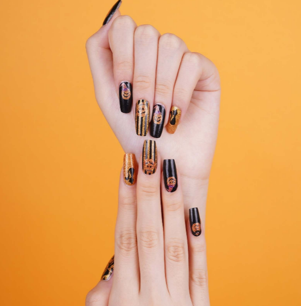 Citrouilles fantasmagoriques, chats, rayures orange et paillettes noires Halloween