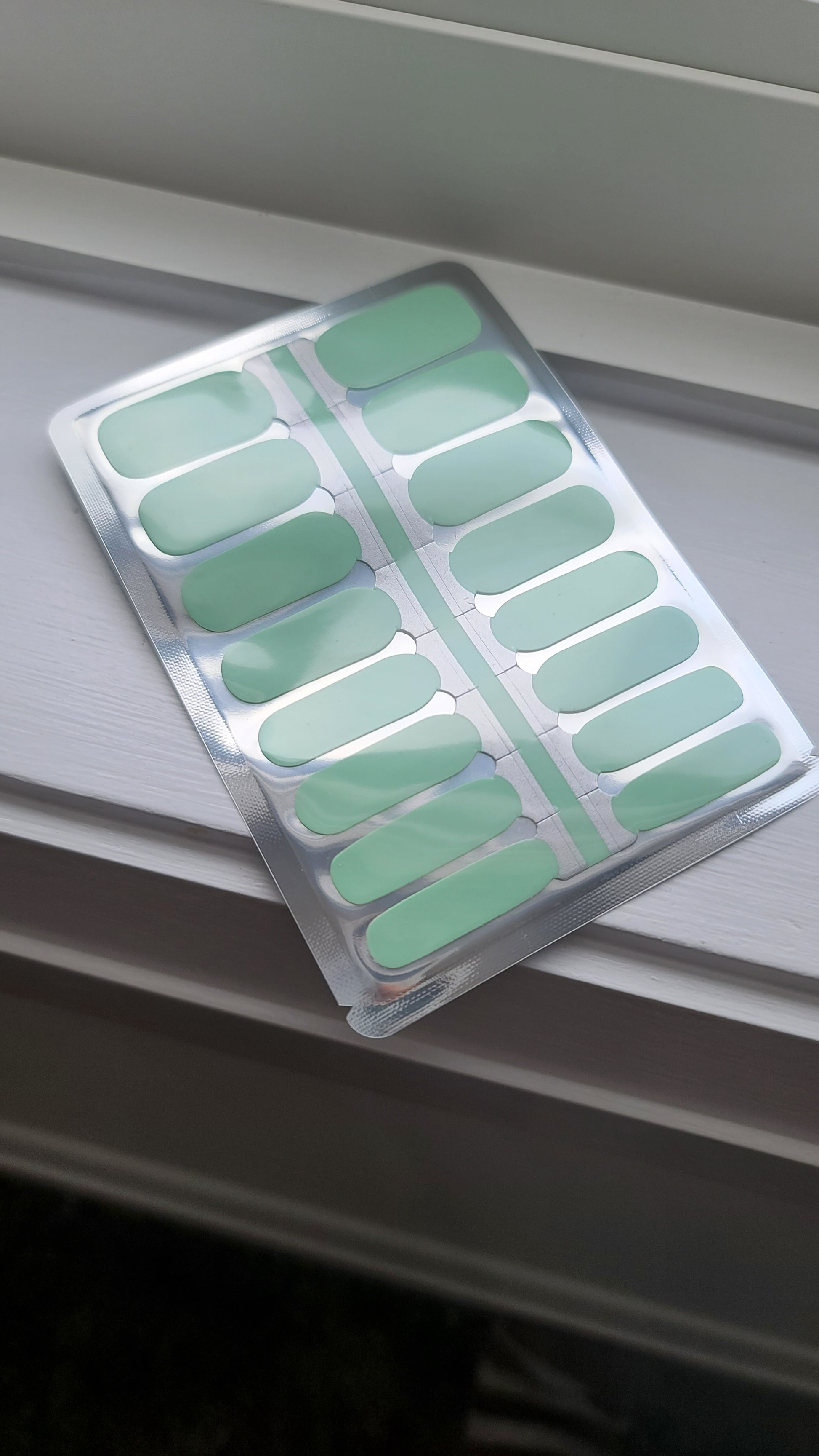 Black Mint Light Green Solid Color