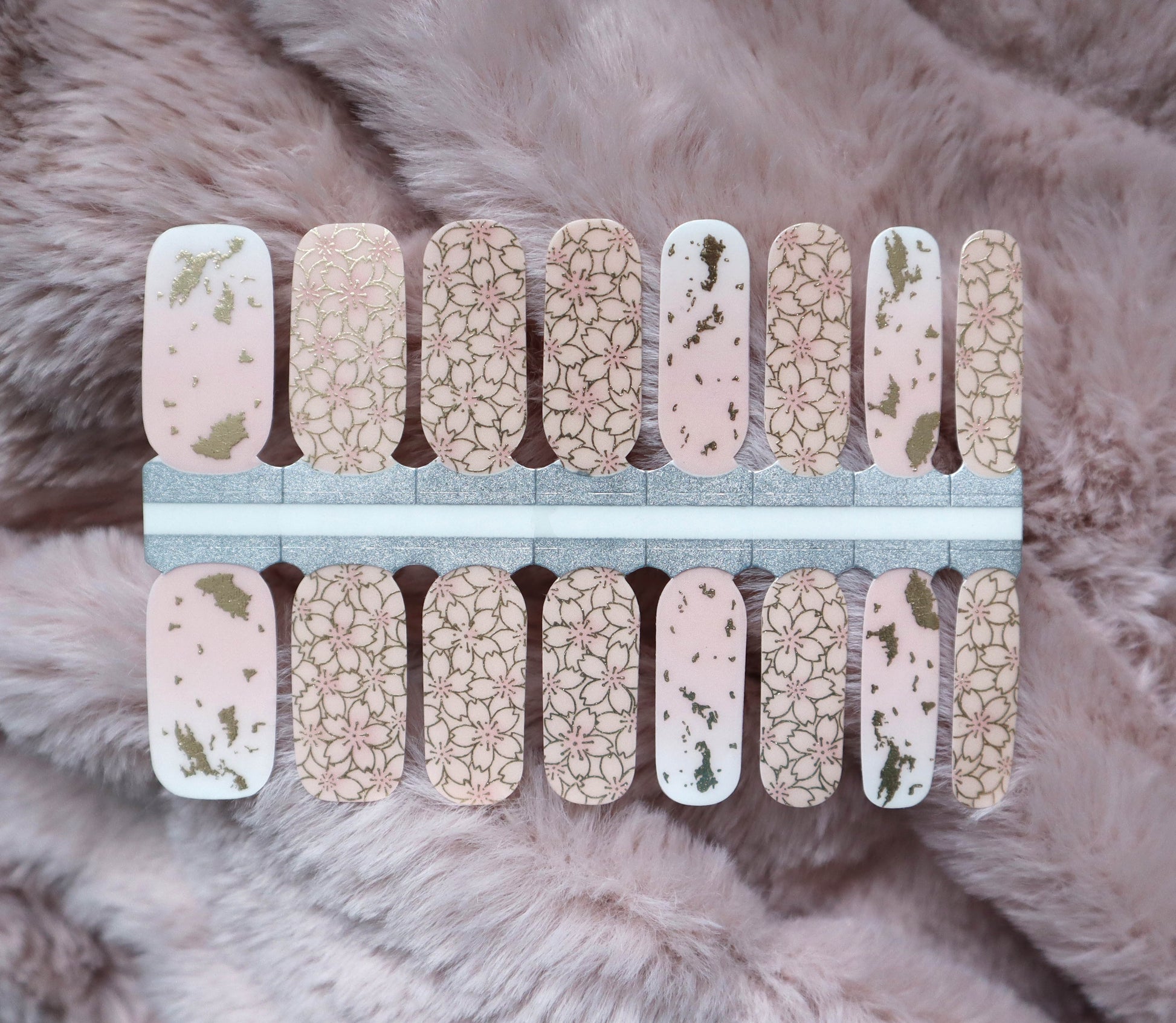 Light Slate Gray Pink with Metallic Gold Flower Pattern and Marble Design Semi-Transparent Jelly Nails