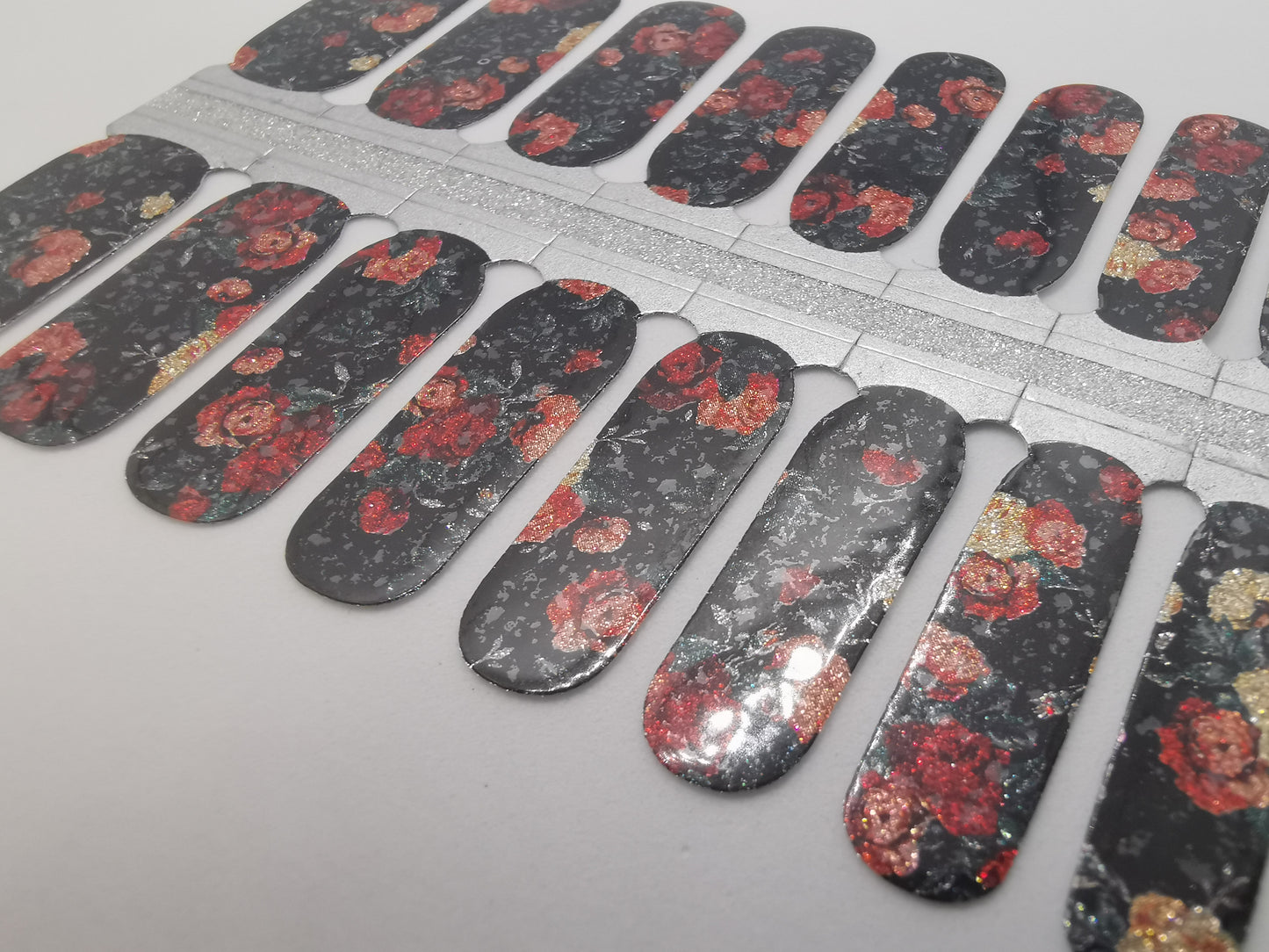 Gray Glitter Black Background and Red and Beige Roses Flowers